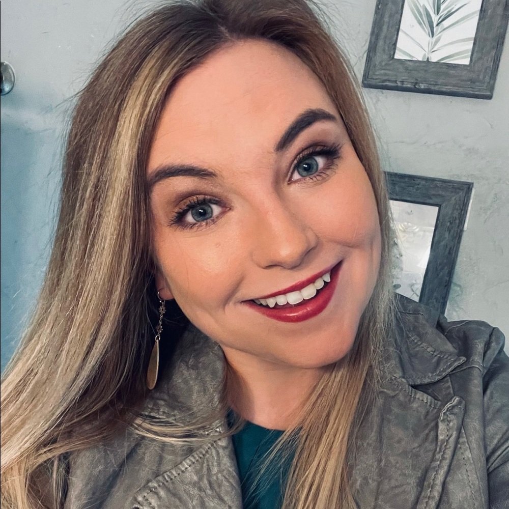 Meet your Posher, Allison